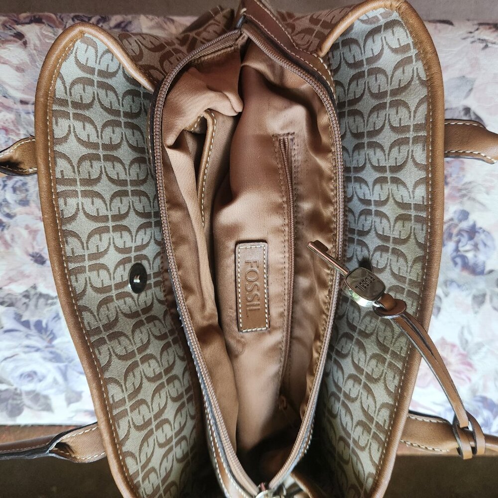 FOSSIL women Handbag Beige Canvas Logo print/Leather 13"x9"x4.5" 2 handles - Picture 14 of 15